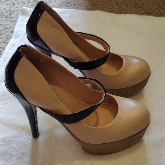 Jessica Simpson Shoes - Jessica Simpson Platform Heels Size 7